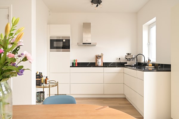 Medium property photo - Beeklaan 347A, 2562 AX The Hague